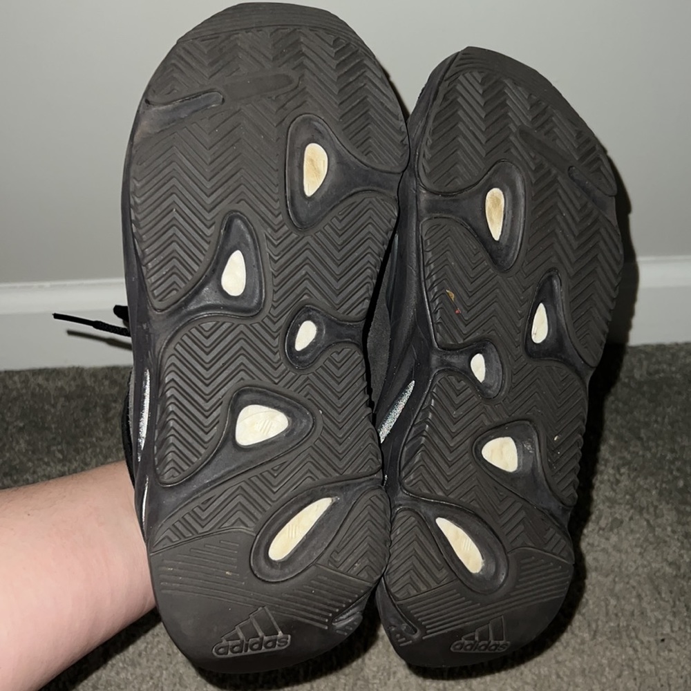 Yeezy 700 V2 reflective - Picture 4 of 5